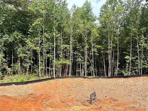 3rd image of 6030 Little Ridge Rd