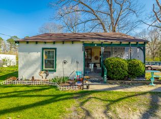 1414 Happy Valley Rd, Rossville, GA 30741