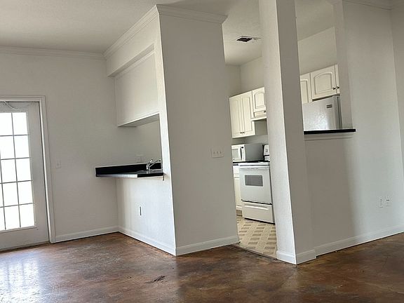 4th image of 860 N Orange Ave APT 463