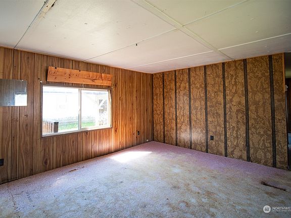 5th image of 2306 Beacon Avenue E #4