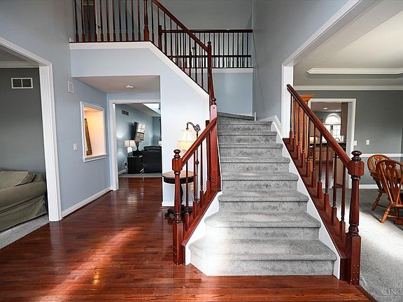 5th image of 364 Old Willow Ct