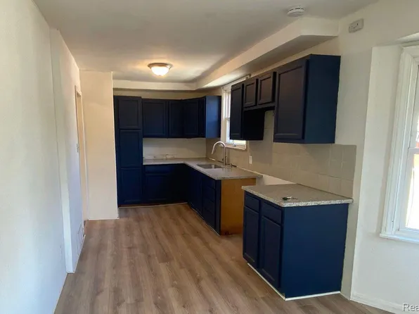 19455 Revere St, Detroit, MI 48234