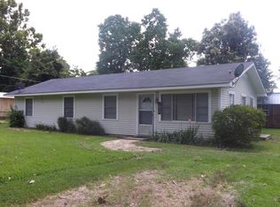 1032 Railroad St, Trout, LA 71371
