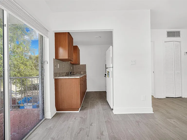 8295 NE Miami Ct #4 — Photo 24