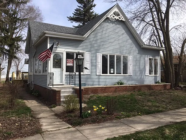 215 E Taylor St photo 1