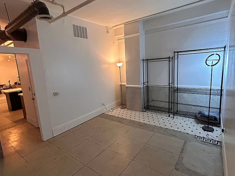 2100 Canyon Dr — Photo 11