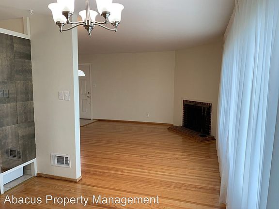 4th image of 594 Southhill Blvd