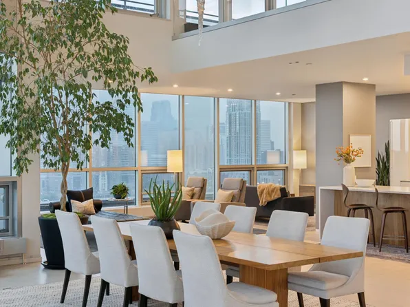 222 2nd St SE APT 1703, Minneapolis, MN 55414