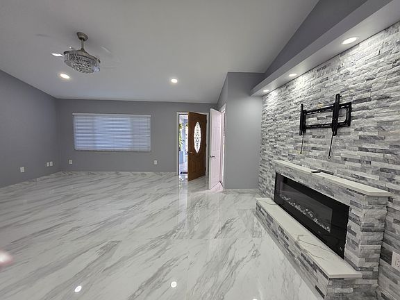 2nd image of 417 Manor Blvd