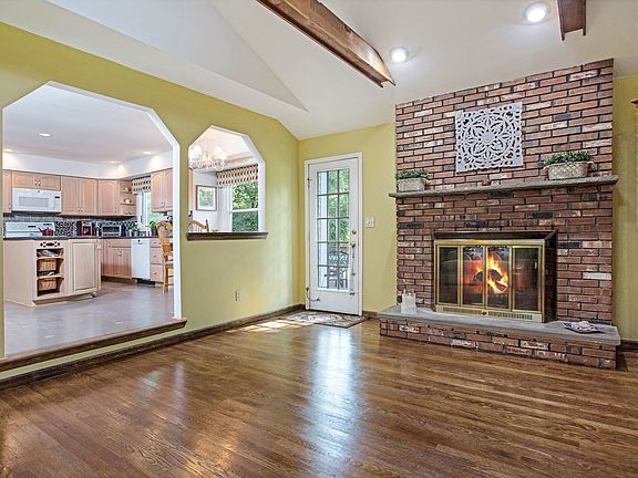 4th image of 9 Antonio Ct