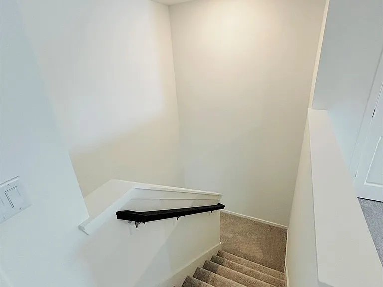 2126 Mosaic Valley Ct — Photo 33