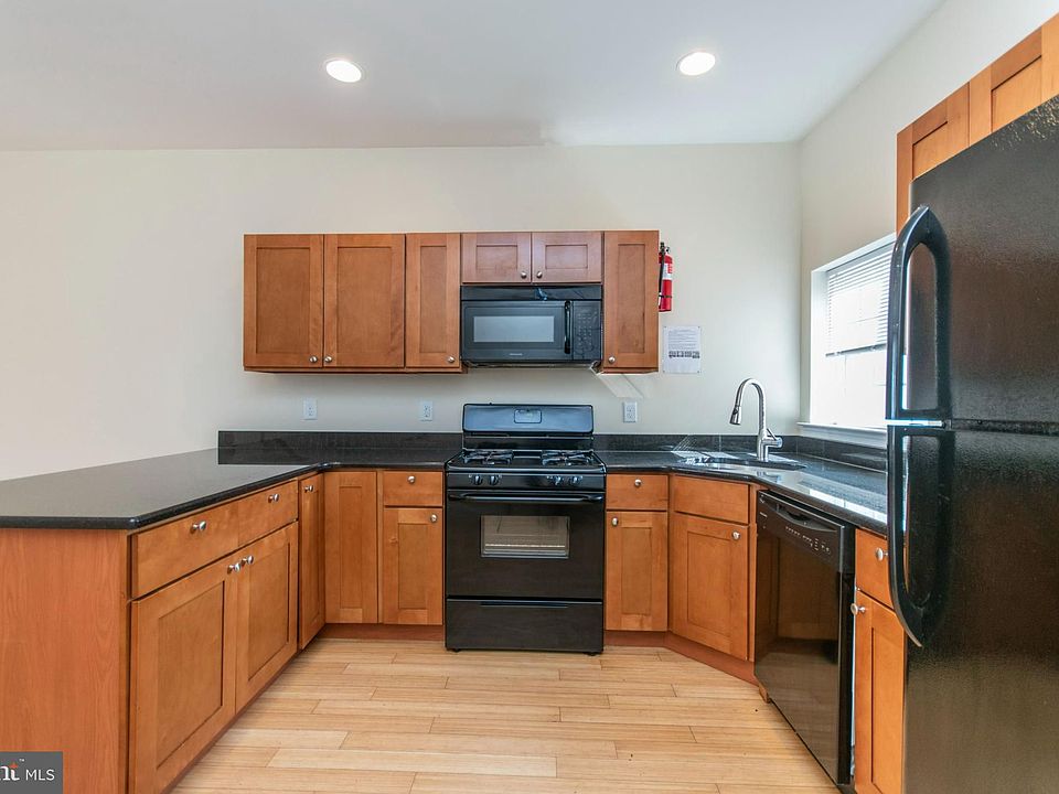 1st image of 1833 N 18th St #B