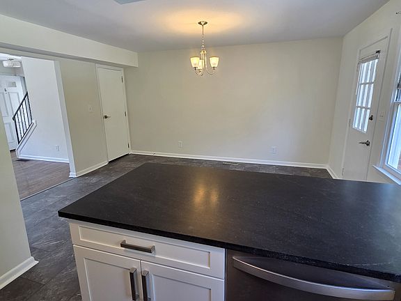 2nd image of 298 E North St #298