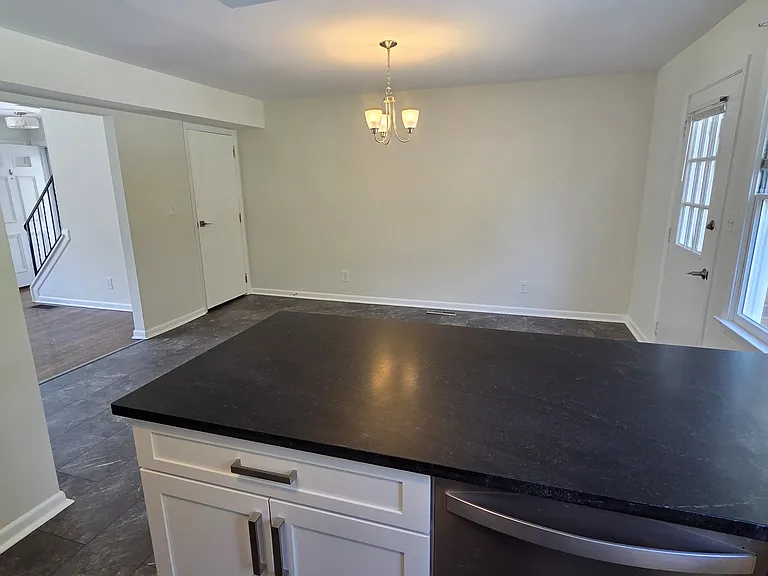 298 E North St #298 — Photo 2