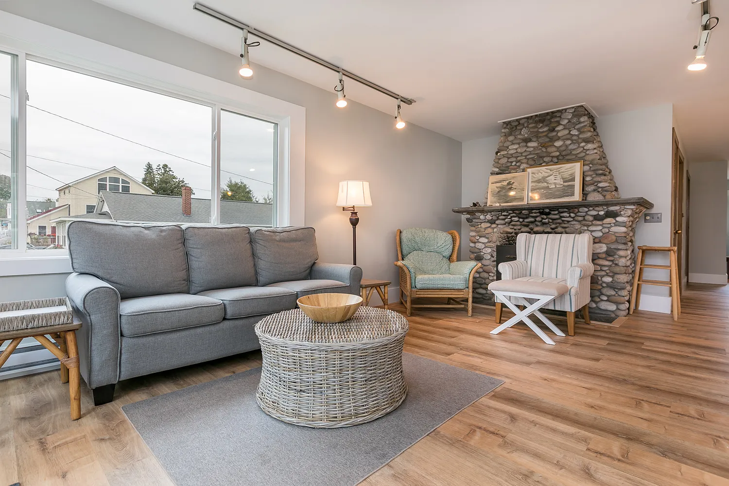 4 bed, 1872 sqft, $2,600 — Photo 3