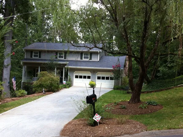 206 Hauteur Pl, Lilburn, GA 30047