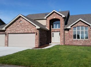 19727 Longmeadow Dr, Tinley Park, IL 60487