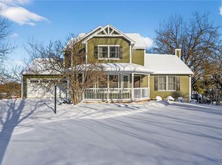 7951 Everglades Dr, Manlius, NY 13104