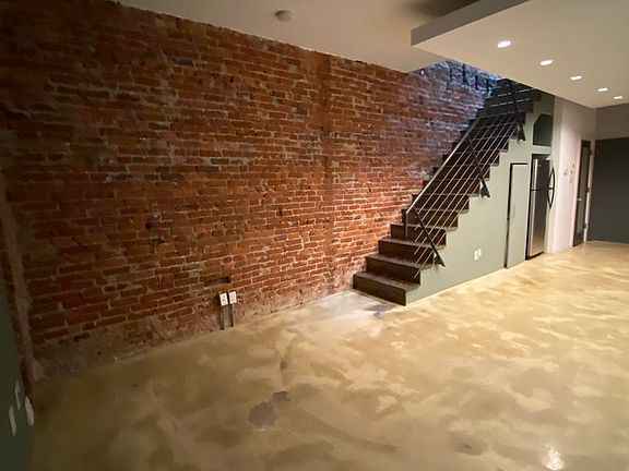 4th image of 611 E Passyunk Ave #2