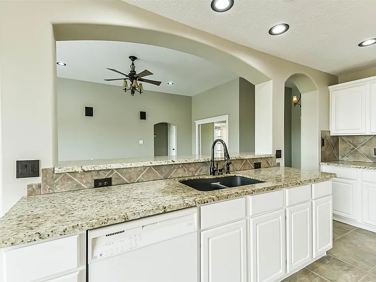 15320 Mound Rd — Photo 19