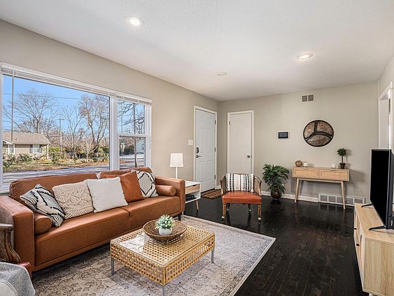 3rd image of 11118 Norby Rd