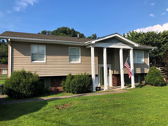 3rd image of 919 Dogwood Ln