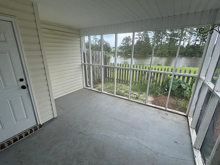 222 Sunview Dr — Photo 5