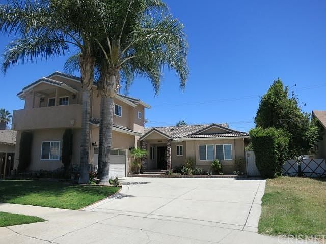 1st image of 6926 Lasaine Ave