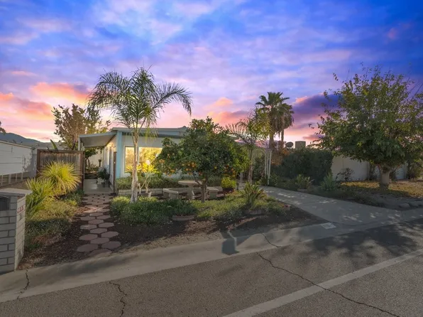 886 S Palm Ave, Hemet, CA 92543