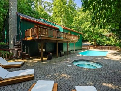 5 Apgar Way, Lebanon, NJ, 08833