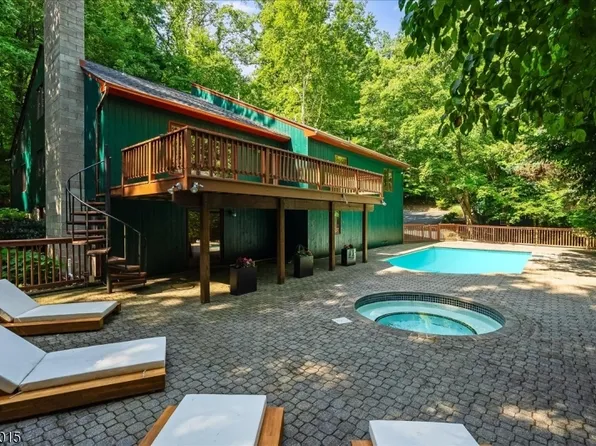 5 Apgar Way, Tewksbury Twp., NJ 08833