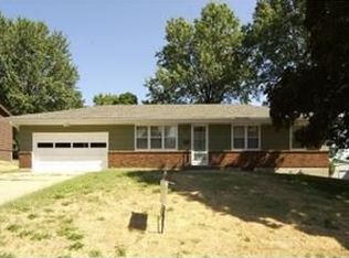 812 W Brewster Ln, Independence, MO 64050