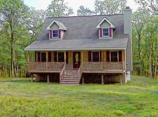 166 Caribou Rd, Dingmans Ferry, PA 18328
