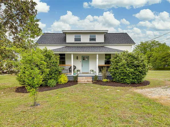 15 Haynes St, Piedmont, SC 29673