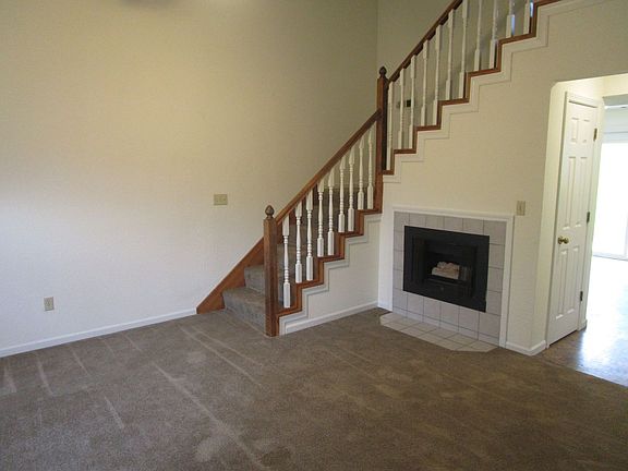 3rd image of 4905-4907 W Millbrook Dr #48c7f90b5