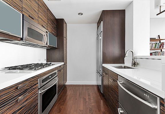 4th image of 225 E 34th St APT 8G