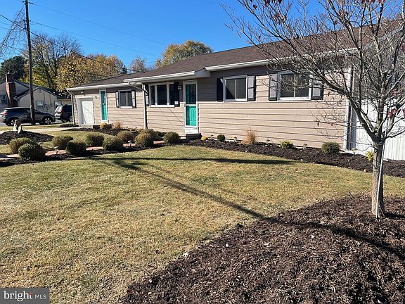 5th image of 95 Lincoln Dr