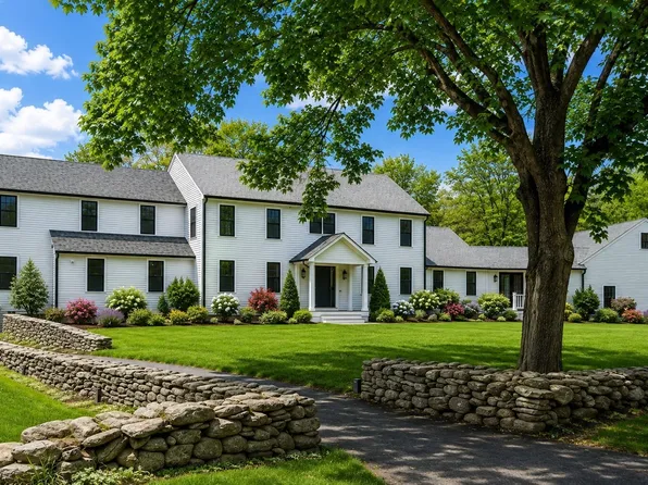 127 Lee Dr, Concord, MA 01742