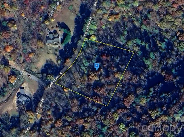 9 Smoky Cove Rd, Whittier, NC 28789