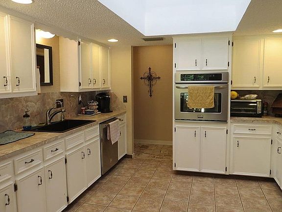 5th image of 243 Mesa Dr