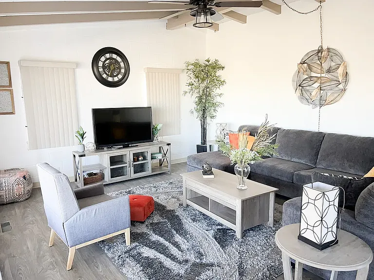 6670 Indian Cove Rd — Photo 4