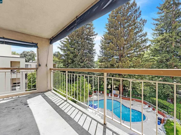 320 N Civic Dr APT 402, Walnut Creek, CA 94596