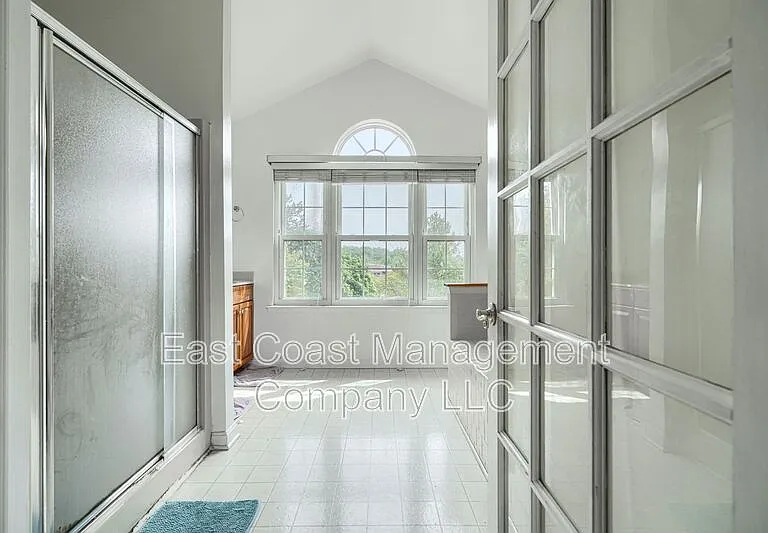 403 Deerhill Cir — Photo 24