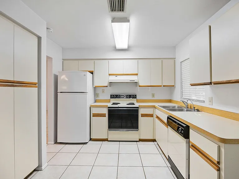 3411 57th Avenue Dr W — Photo 13
