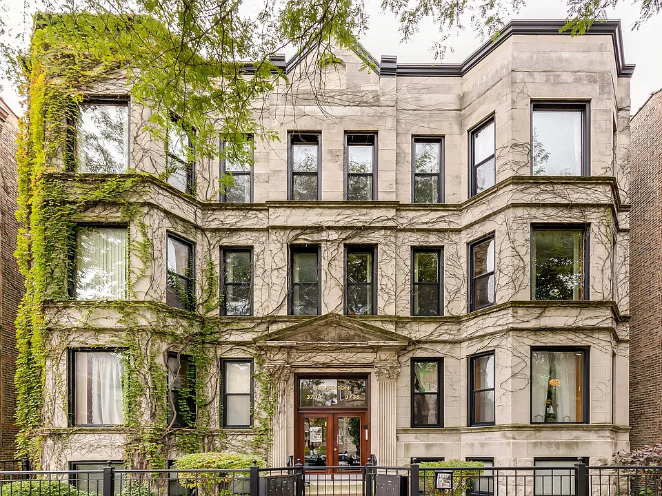3734-36 N. Sheffield