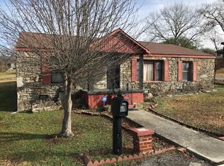 229 Wood Dr, Fayetteville, TN 37334