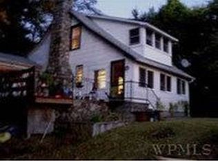 11 Clubhouse Rd, Putnam Valley, NY 10579