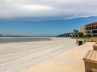 800 S Gulfview Blvd APT 208, Clearwater, FL 33767