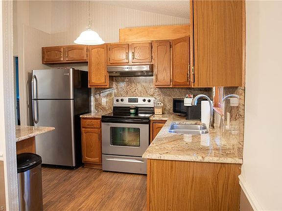 4th image of 157 Meadow Dr