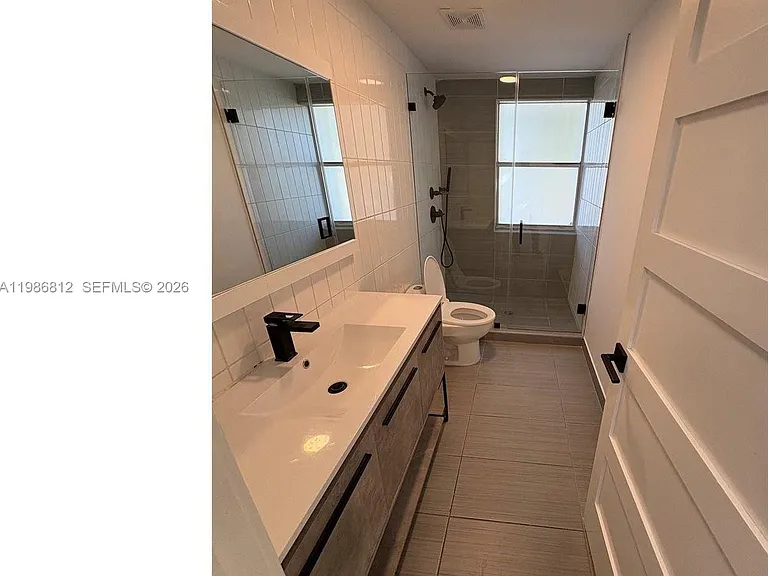 1000 7th St #10 — Photo 29